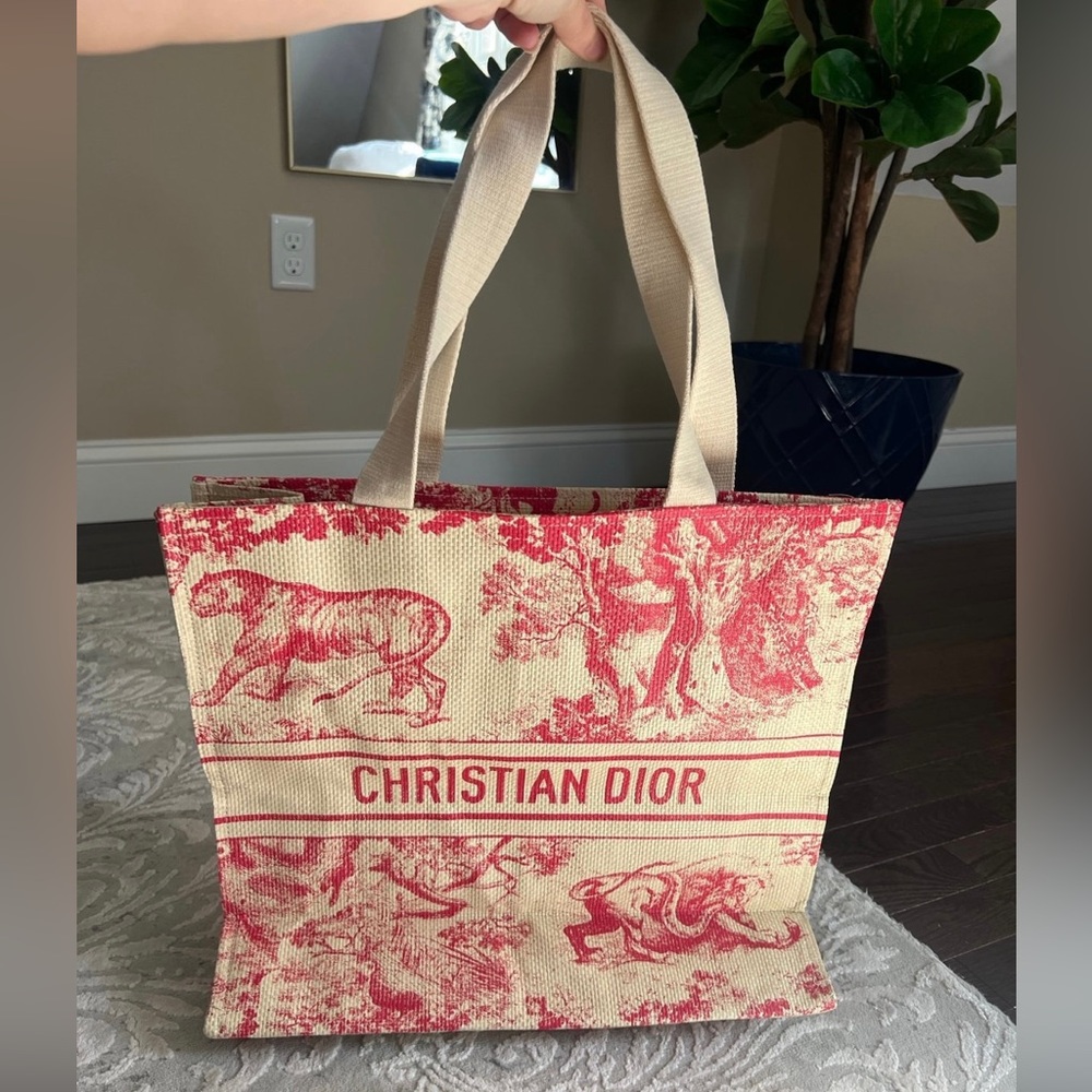 💯 Authentic Christian Dior 100% Straw VIP tote